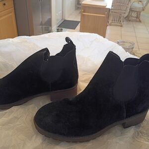 Kensie Black Suede Chelsea Booties NWT 10